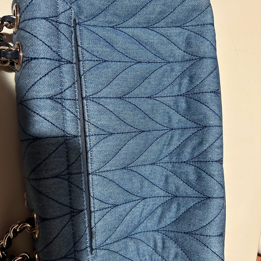 Kate Spade Emelyn Quilted Blue Denim Floral Appliqué Crossbody Bag New $429 - Picture 5 of 7